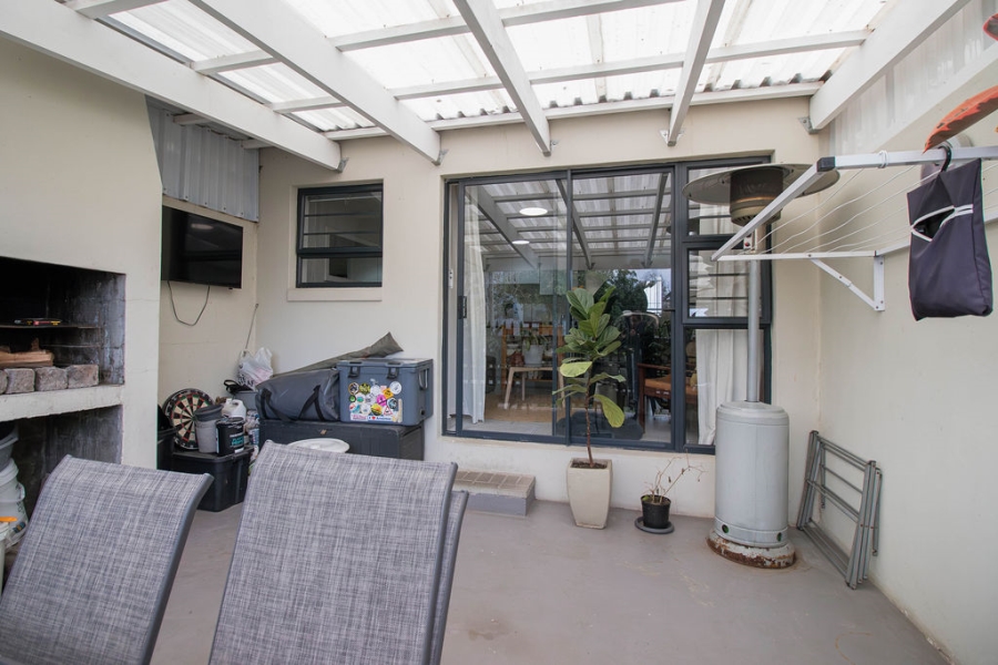 2 Bedroom Property for Sale in Burgundy Estate Western Cape